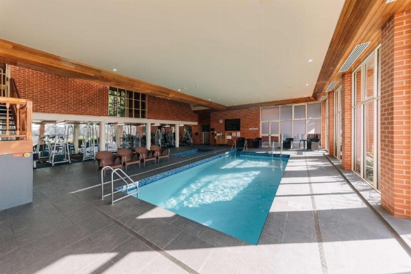 Country Club Tasmania Launceston image 11