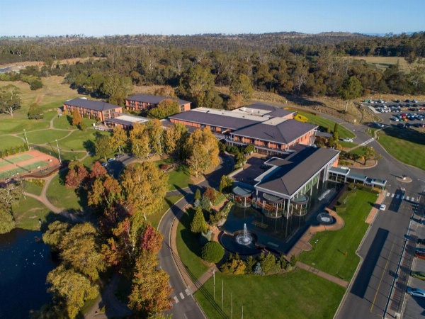 Country Club Tasmania Launceston image 23