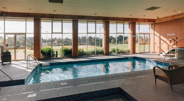Country Club Tasmania Launceston image 7