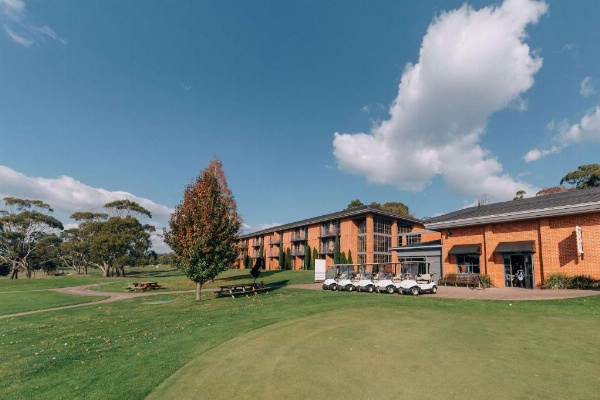 Country Club Tasmania Launceston image 9